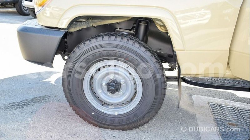 Big with watermark toyota land cruiser maseru import dubai 16827