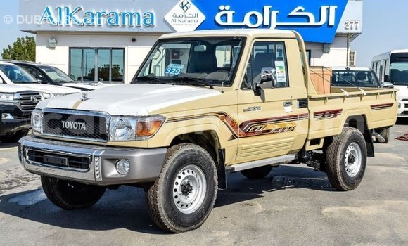 Acheter Import Voiture Toyota Land Cruiser Beige à Import - Dubai, Maseru Acheter Import Voiture Toyota Land Cruiser Beige à Import - Dubai, Maseru
