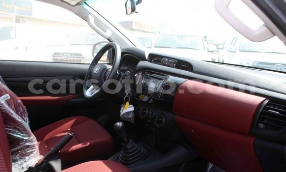 Sayi Imported Toyota Hilux Other Mota in Import - Dubai a Maseru Sayi Imported Toyota Hilux Other Mota in Import - Dubai a Maseru