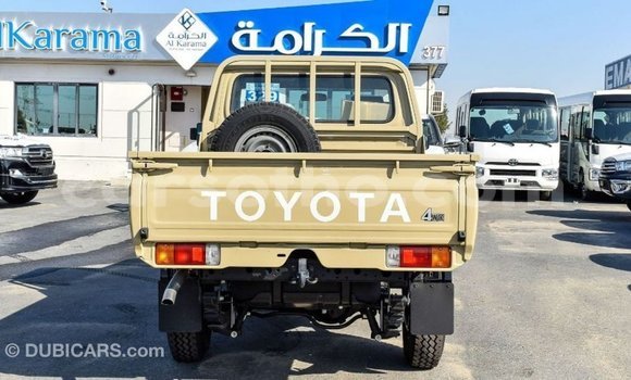 Sayi Imported Toyota Land Cruiser Beige Mota in Import - Dubai a Maseru Sayi Imported Toyota Land Cruiser Beige Mota in Import - Dubai a Maseru