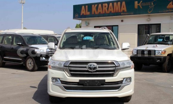 Buy Import Toyota Land Cruiser White Car in Import - Dubai in Maseru Buy Import Toyota Land Cruiser White Car in Import - Dubai in Maseru