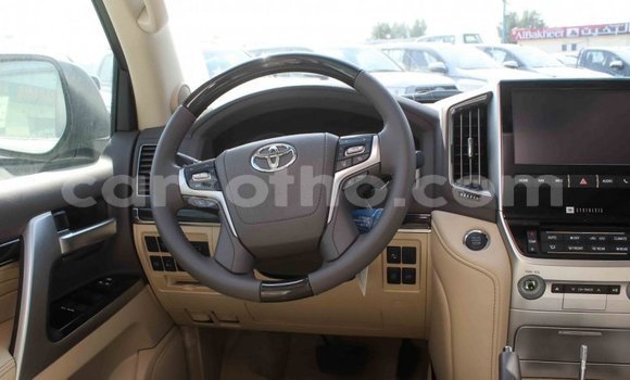Buy Import Toyota Land Cruiser White Car in Import - Dubai in Maseru Buy Import Toyota Land Cruiser White Car in Import - Dubai in Maseru