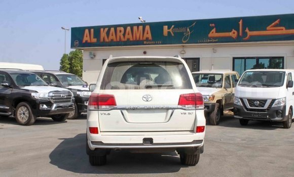 Buy Import Toyota Land Cruiser White Car in Import - Dubai in Maseru Buy Import Toyota Land Cruiser White Car in Import - Dubai in Maseru