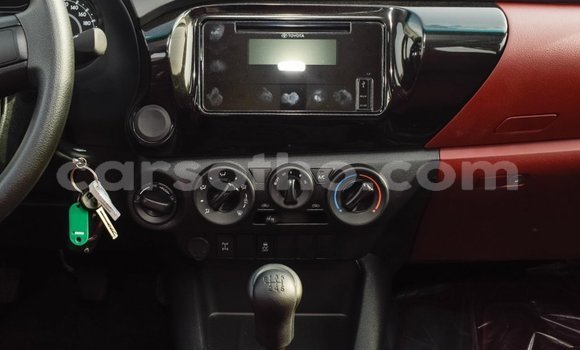 اشتري Imported Toyota Hilux White سيارة في Import - Dubai في Maseru اشتري Imported Toyota Hilux White سيارة في Import - Dubai في Maseru