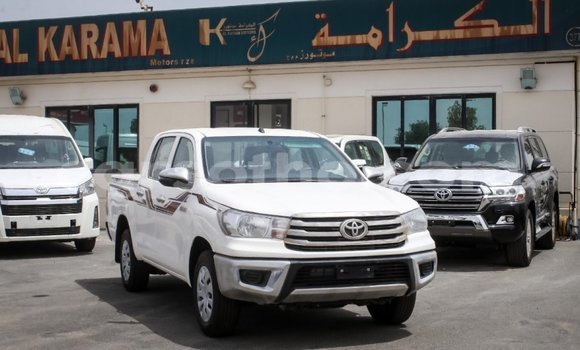 اشتري Imported Toyota Hilux White سيارة في Import - Dubai في Maseru اشتري Imported Toyota Hilux White سيارة في Import - Dubai في Maseru