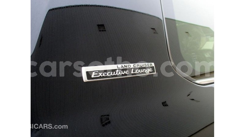 Big with watermark toyota land cruiser maseru import dubai 16848