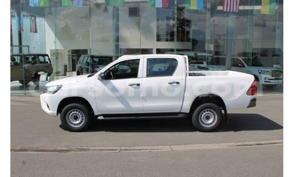 Acheter Import Voiture Toyota Hilux Blanc à Import - Dubai, Maseru Acheter Import Voiture Toyota Hilux Blanc à Import - Dubai, Maseru