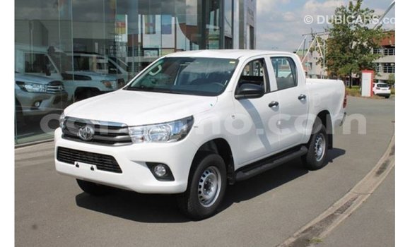 Acheter Import Voiture Toyota Hilux Blanc à Import - Dubai, Maseru Acheter Import Voiture Toyota Hilux Blanc à Import - Dubai, Maseru