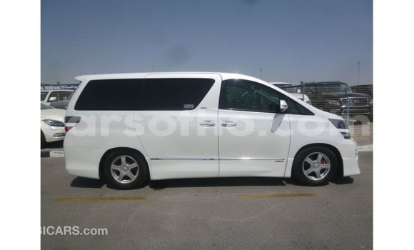 اشتري Imported Toyota Vellfire White سيارة في Import - Dubai في Maseru اشتري Imported Toyota Vellfire White سيارة في Import - Dubai في Maseru