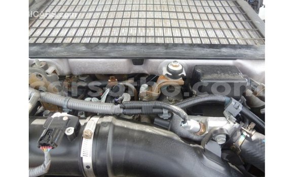 Acheter Import Voiture Toyota Land Cruiser Blanc à Import - Dubai, Maseru Acheter Import Voiture Toyota Land Cruiser Blanc à Import - Dubai, Maseru