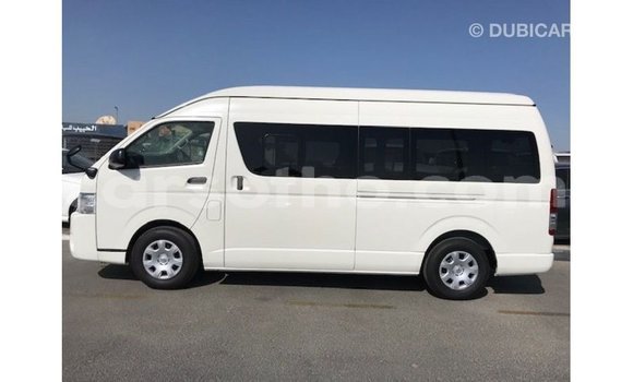 Acheter Import Voiture Toyota Hiace Blanc à Import - Dubai, Maseru Acheter Import Voiture Toyota Hiace Blanc à Import - Dubai, Maseru