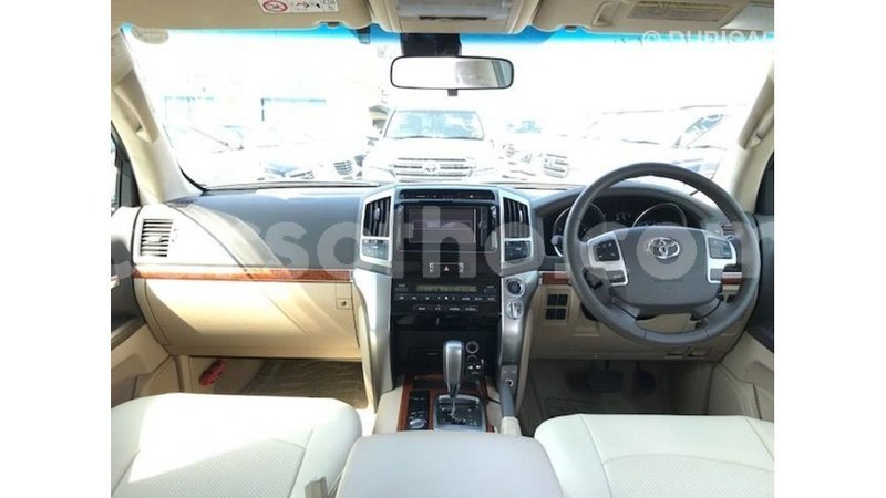 Big with watermark toyota land cruiser maseru import dubai 16867