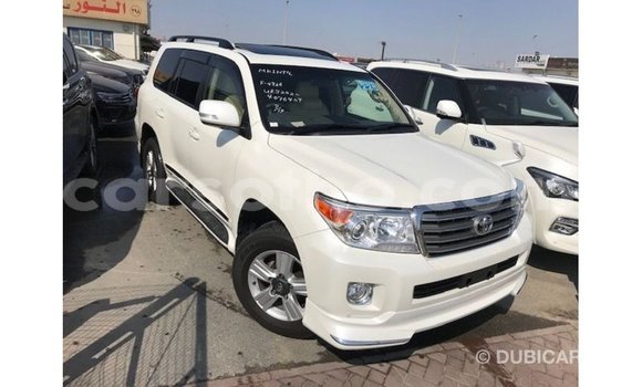 Buy Import Toyota Land Cruiser White Car in Import - Dubai in Maseru Buy Import Toyota Land Cruiser White Car in Import - Dubai in Maseru