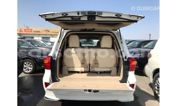 Buy Import Toyota Land Cruiser White Car in Import - Dubai in Maseru Buy Import Toyota Land Cruiser White Car in Import - Dubai in Maseru
