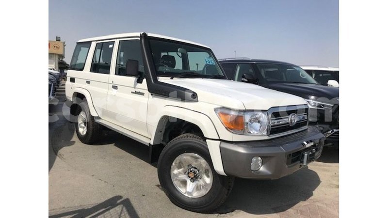 Big with watermark toyota land cruiser maseru import dubai 16868