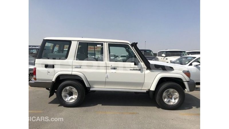 Big with watermark toyota land cruiser maseru import dubai 16868