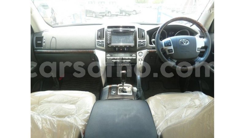 Big with watermark toyota land cruiser maseru import dubai 16869