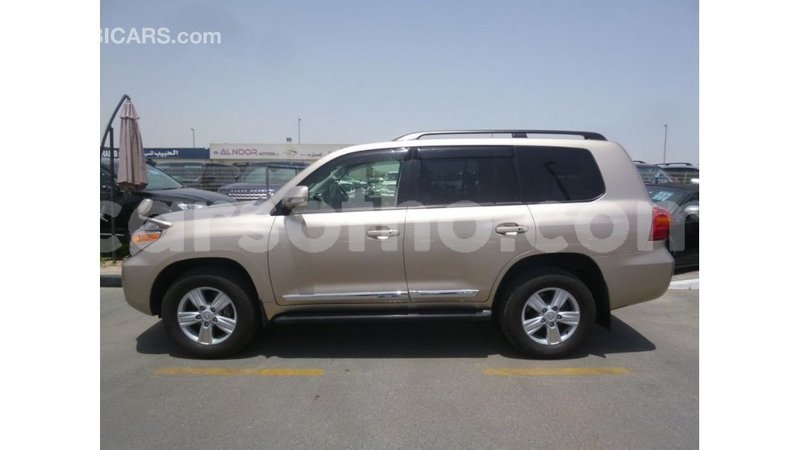 Big with watermark toyota land cruiser maseru import dubai 16869