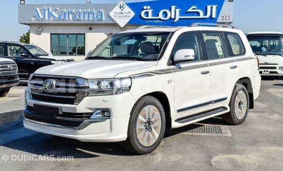 اشتري Imported Toyota Land Cruiser White سيارة في Import - Dubai في Maseru اشتري Imported Toyota Land Cruiser White سيارة في Import - Dubai في Maseru