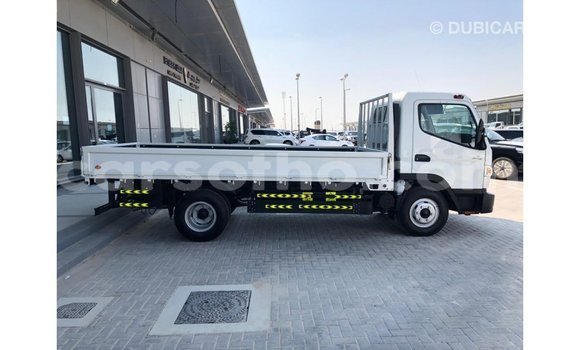 اشتري Imported Mitsubishi Carisma White سيارة في Import - Dubai في Maseru اشتري Imported Mitsubishi Carisma White سيارة في Import - Dubai في Maseru
