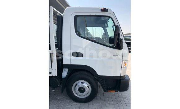 اشتري Imported Mitsubishi Carisma White سيارة في Import - Dubai في Maseru اشتري Imported Mitsubishi Carisma White سيارة في Import - Dubai في Maseru