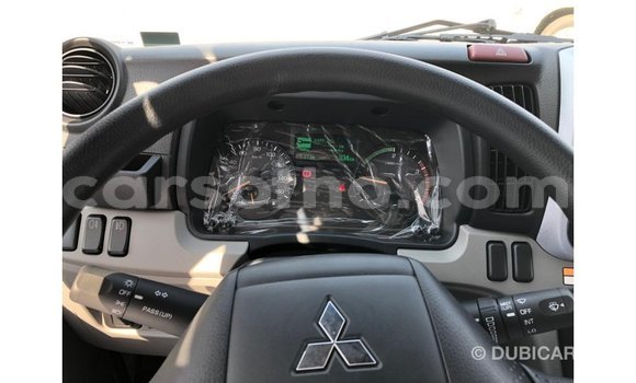 اشتري Imported Mitsubishi Carisma White سيارة في Import - Dubai في Maseru اشتري Imported Mitsubishi Carisma White سيارة في Import - Dubai في Maseru