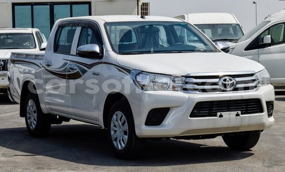 اشتري Imported Toyota Hilux White سيارة في Import - Dubai في Maseru اشتري Imported Toyota Hilux White سيارة في Import - Dubai في Maseru