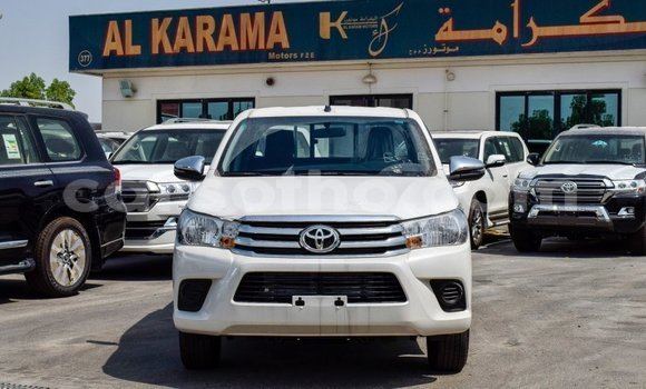 اشتري Imported Toyota Hilux White سيارة في Import - Dubai في Maseru اشتري Imported Toyota Hilux White سيارة في Import - Dubai في Maseru