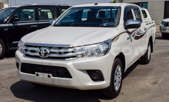 اشتري Imported Toyota Hilux White سيارة في Import - Dubai في Maseru اشتري Imported Toyota Hilux White سيارة في Import - Dubai في Maseru