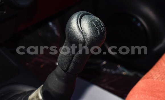 اشتري Imported Toyota Hilux White سيارة في Import - Dubai في Maseru اشتري Imported Toyota Hilux White سيارة في Import - Dubai في Maseru