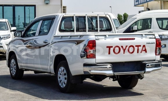 اشتري Imported Toyota Hilux White سيارة في Import - Dubai في Maseru اشتري Imported Toyota Hilux White سيارة في Import - Dubai في Maseru