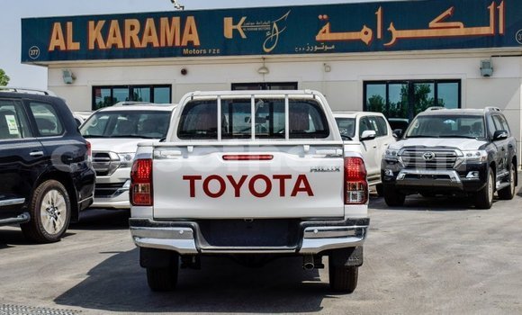 اشتري Imported Toyota Hilux White سيارة في Import - Dubai في Maseru اشتري Imported Toyota Hilux White سيارة في Import - Dubai في Maseru
