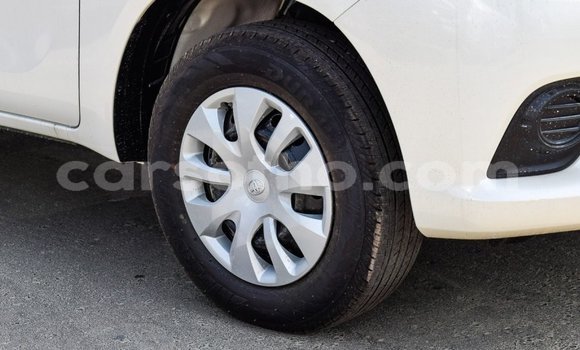 اشتري Imported Toyota Hilux White سيارة في Import - Dubai في Maseru اشتري Imported Toyota Hilux White سيارة في Import - Dubai في Maseru