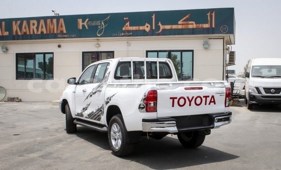 اشتري Imported Toyota Hilux White سيارة في Import - Dubai في Maseru اشتري Imported Toyota Hilux White سيارة في Import - Dubai في Maseru