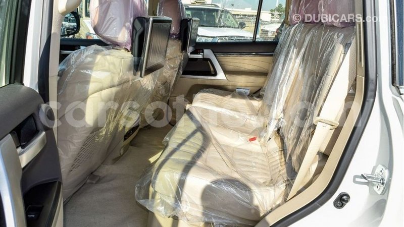 Big with watermark toyota land cruiser maseru import dubai 16881