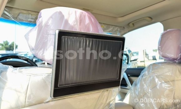 اشتري Imported Toyota Land Cruiser White سيارة في Import - Dubai في Maseru اشتري Imported Toyota Land Cruiser White سيارة في Import - Dubai في Maseru