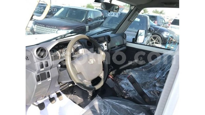 Big with watermark toyota land cruiser maseru import dubai 16885