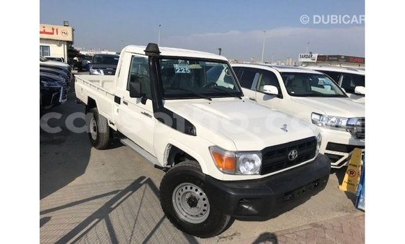 اشتري Imported Toyota Land Cruiser White سيارة في Import - Dubai في Maseru اشتري Imported Toyota Land Cruiser White سيارة في Import - Dubai في Maseru
