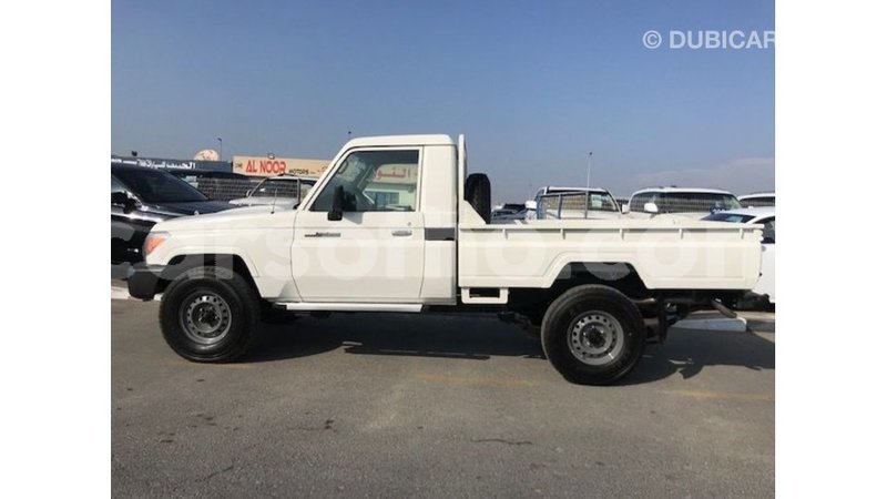 Big with watermark toyota land cruiser maseru import dubai 16885