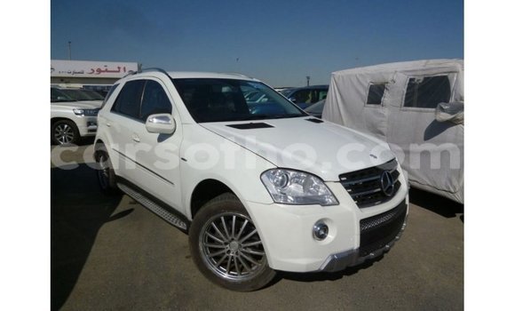 Sayi Imported Mercedes-Benz 190 White Mota in Import - Dubai a Maseru Sayi Imported Mercedes-Benz 190 White Mota in Import - Dubai a Maseru