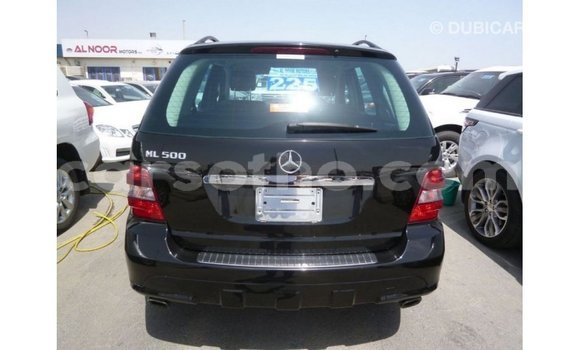 اشتري Imported Mercedes-Benz 190 Black سيارة في Import - Dubai في Maseru اشتري Imported Mercedes-Benz 190 Black سيارة في Import - Dubai في Maseru