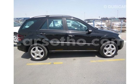 اشتري Imported Mercedes-Benz 190 Black سيارة في Import - Dubai في Maseru اشتري Imported Mercedes-Benz 190 Black سيارة في Import - Dubai في Maseru