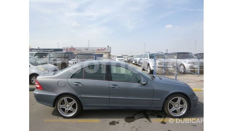 Big with watermark mercedes benz 190 maseru import dubai 16892