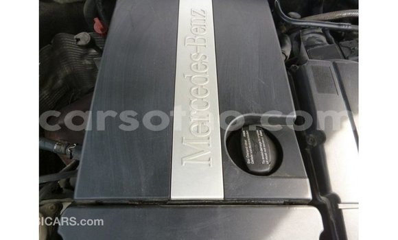 Sayi Imported Mercedes-Benz 190 Blue Mota in Import - Dubai a Maseru Sayi Imported Mercedes-Benz 190 Blue Mota in Import - Dubai a Maseru