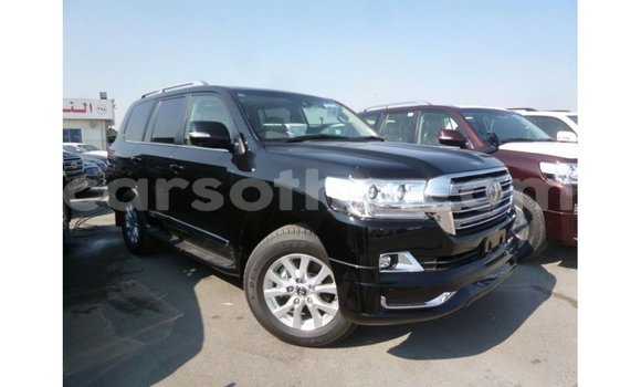 Sayi Imported Toyota Land Cruiser Black Mota in Import - Dubai a Maseru Sayi Imported Toyota Land Cruiser Black Mota in Import - Dubai a Maseru