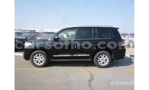 Sayi Imported Toyota Land Cruiser Black Mota in Import - Dubai a Maseru Sayi Imported Toyota Land Cruiser Black Mota in Import - Dubai a Maseru
