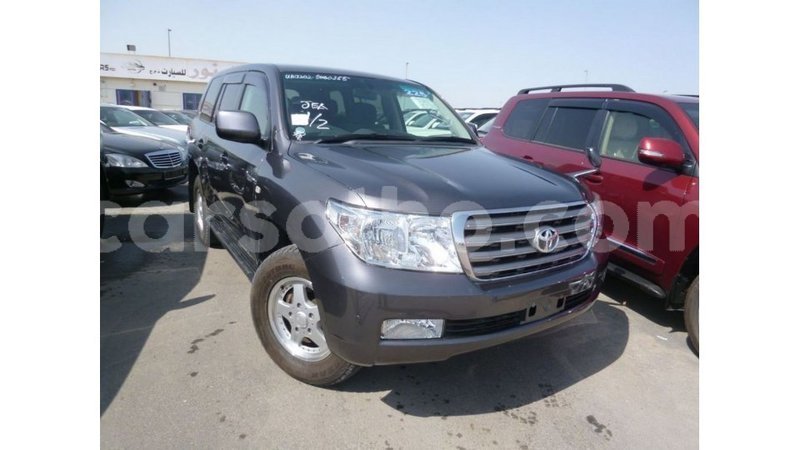 Big with watermark toyota land cruiser maseru import dubai 16900