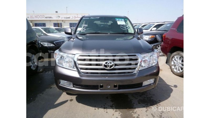 Big with watermark toyota land cruiser maseru import dubai 16900