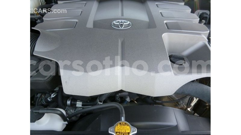 Big with watermark toyota land cruiser maseru import dubai 16900