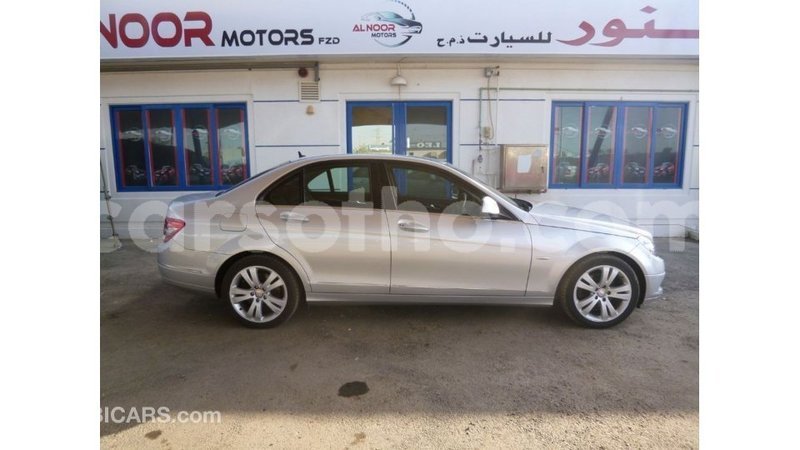 Big with watermark mercedes benz 200 maseru import dubai 16901